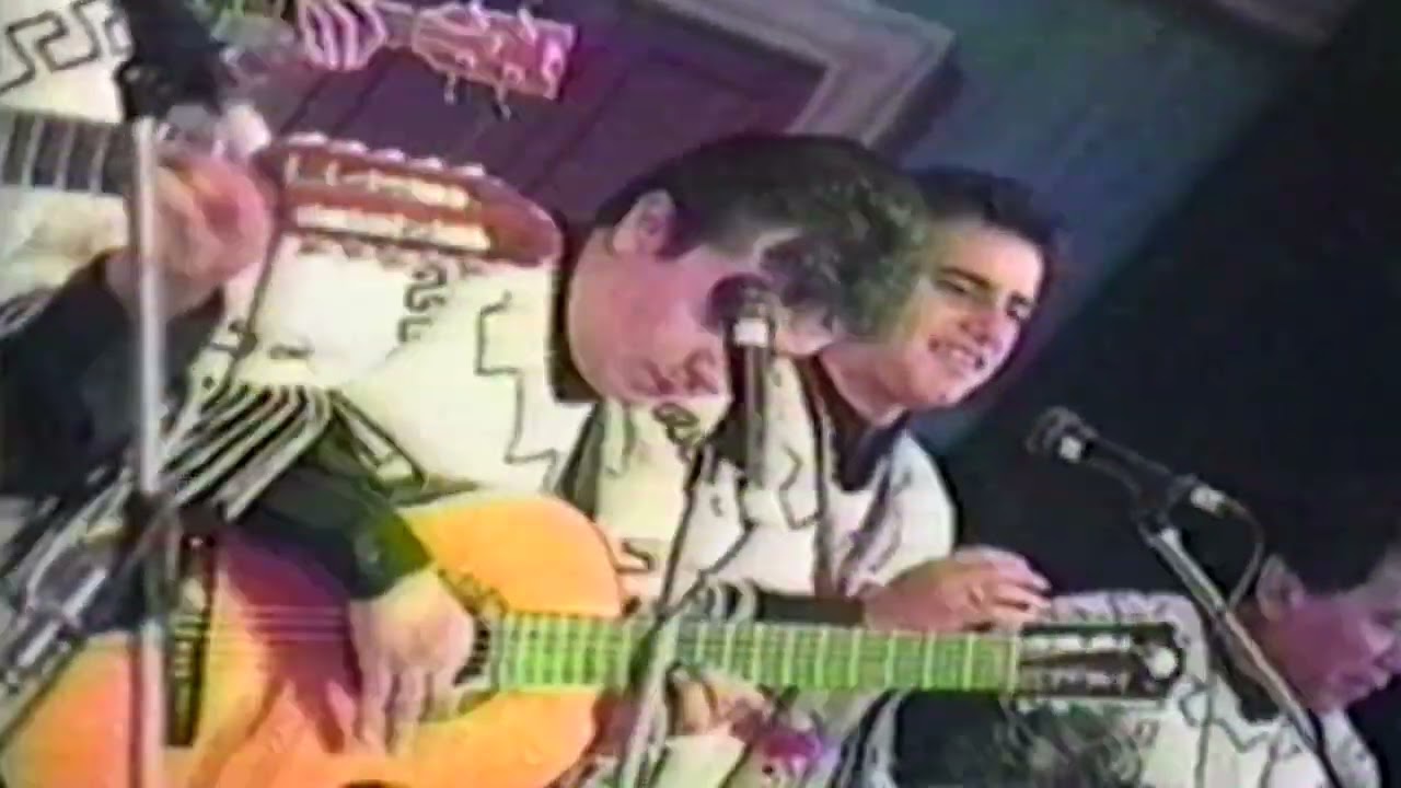 Kjarkas / De Donde Brota El Sentimiento / En Vivo
