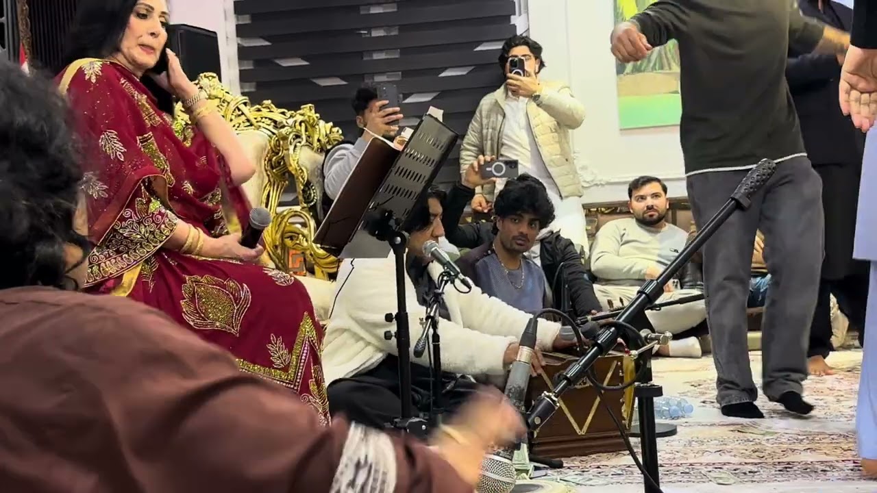 Singer :Naghma and Tabla : Ustad Ibrahim Ibrahimi /  Mustafa Ibrahimi in 🇳🇱: تو یار بیګری به مه 