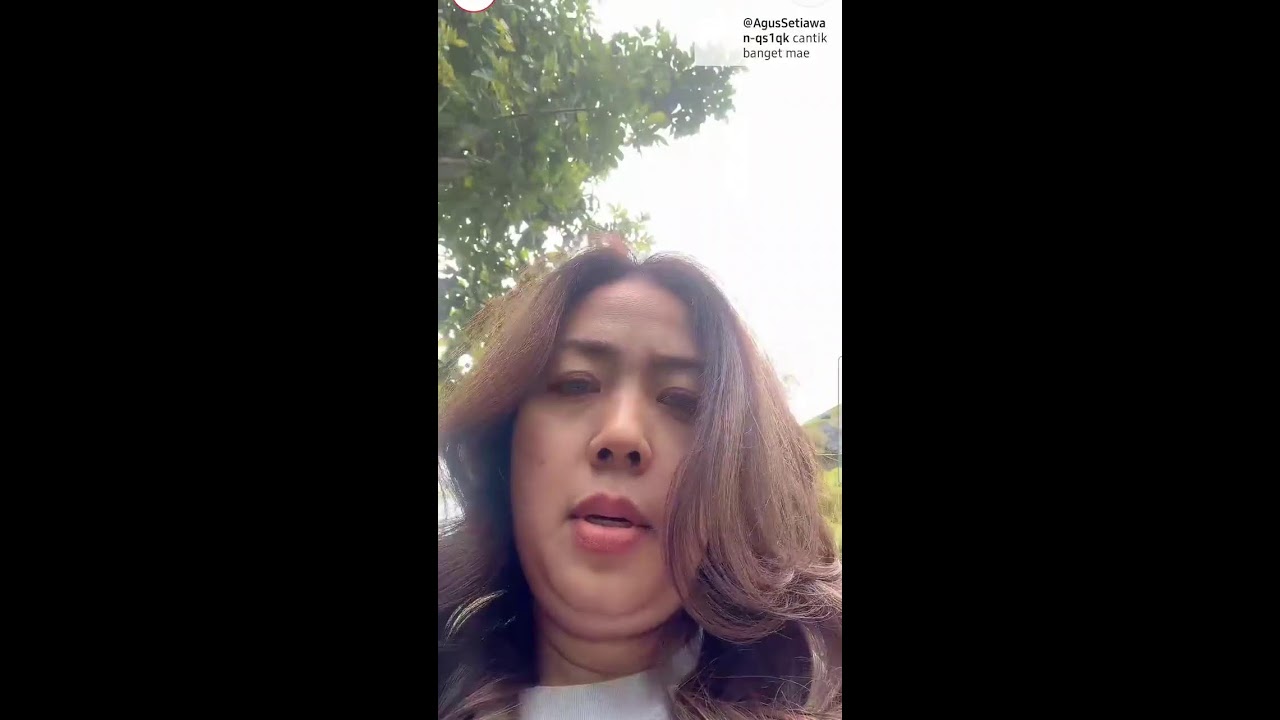 MAE SOIMAH LAGI NYANTAI DIRUMAH ME TIME