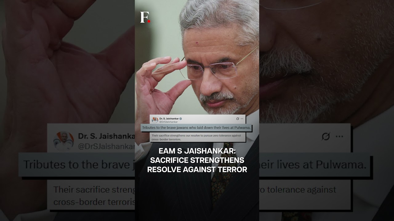 India Pays Tributes To 2019 Pulwama Terror Attack Braves | Firstpost