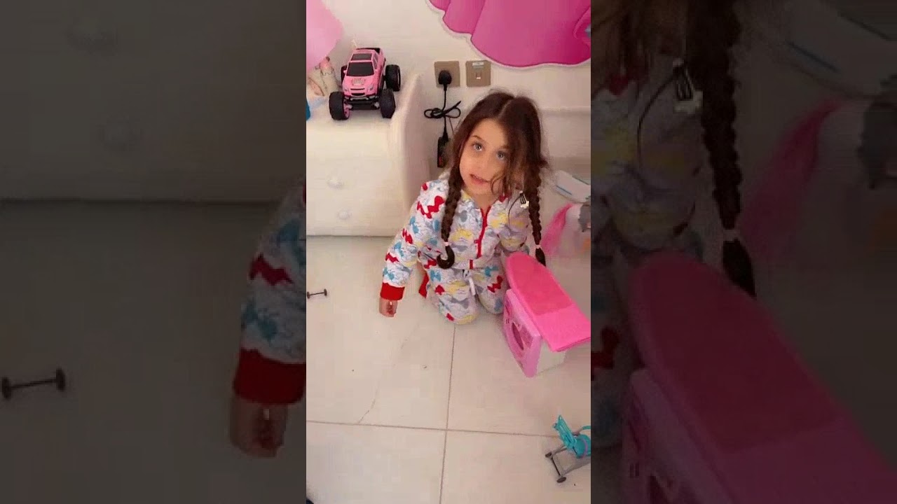 اليوم سنود اكل موزة شوفوا عضلاتو 😂
