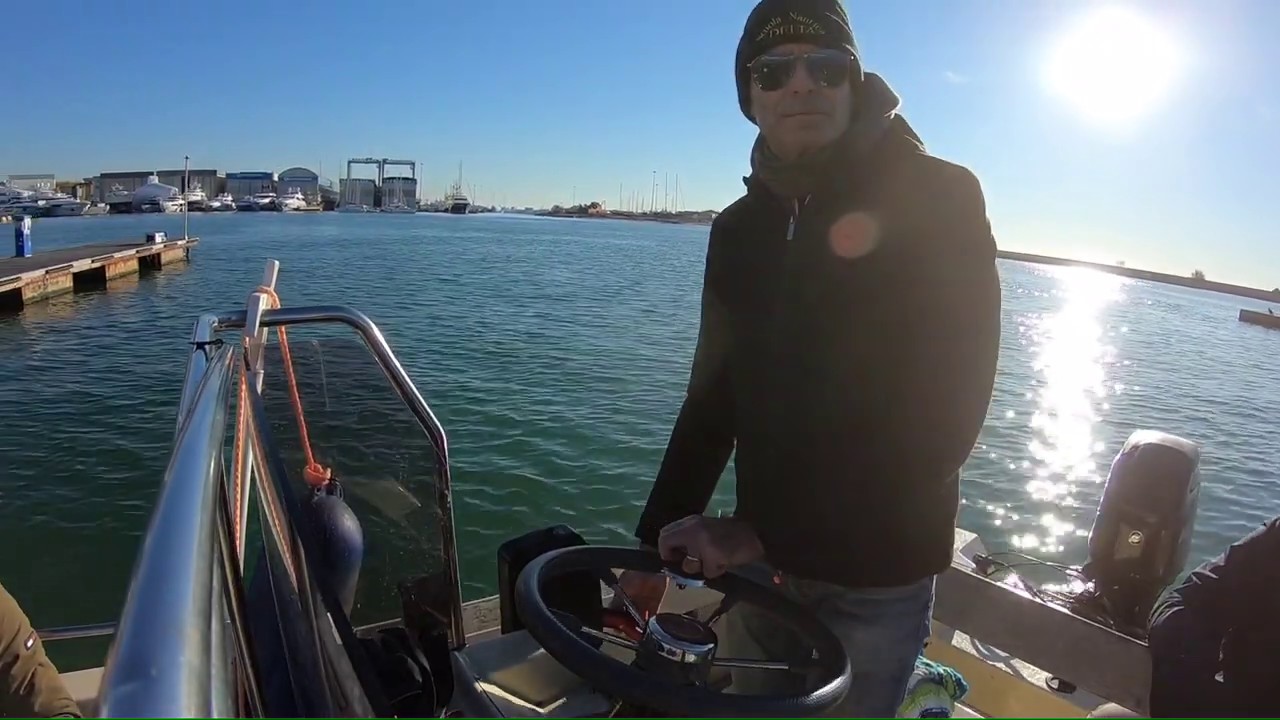 Scuola Nautica Delta. Video su accosti vari ripresi con la GoPro dalla barca