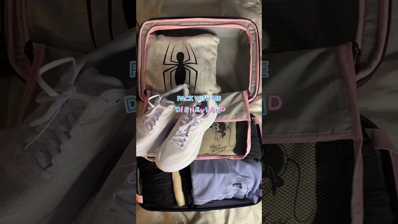 pack with me for a disneyland trip🫶🏻💖✈️ #packwithmefordisney #disneypackingtips #disneylandtrip