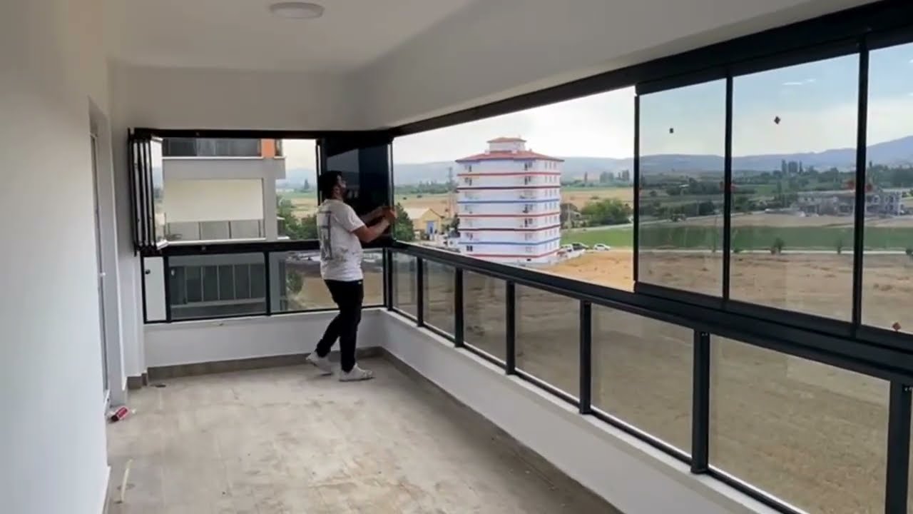 MODERN EVLERİN VAZGEÇİLMEZİ : CAM BALKON