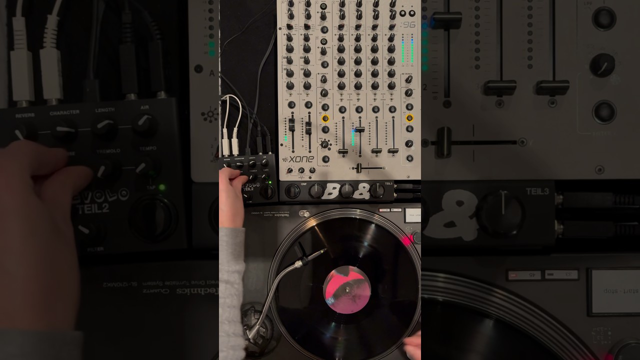 REVOLO X ISOLATOR Black Edition Shipping worldwide            #TEILELIFE #DJ PRODUCER #DJMIX #BERLIN