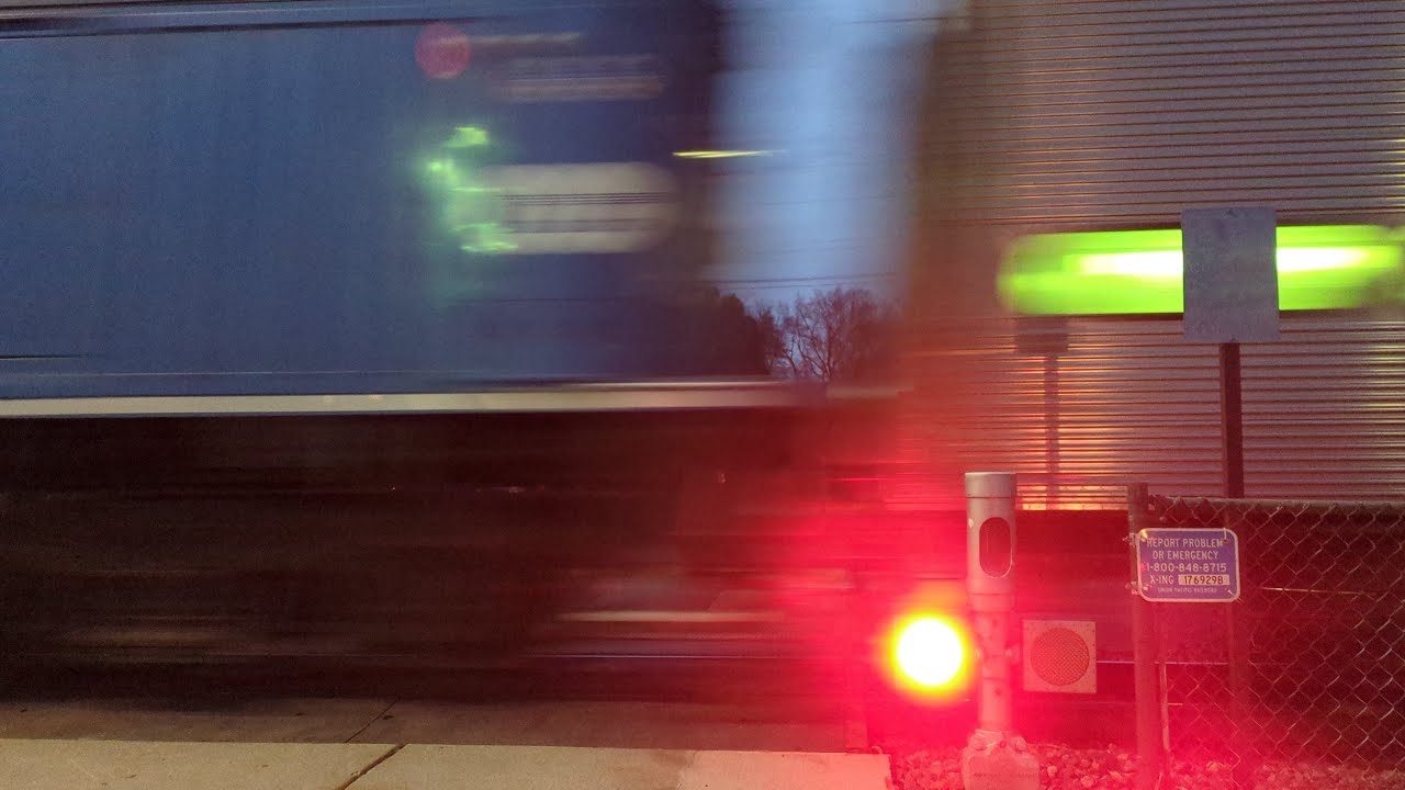 Pedestrian Crossing #2 (Arlington Heights, IL) 11/21/25 (Video 3)