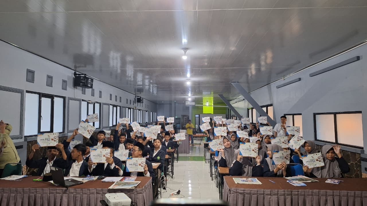 GERAKAN SANTRI MENULIS PONDOK PESANTREN ANDALUSIA BANJARNEGARA