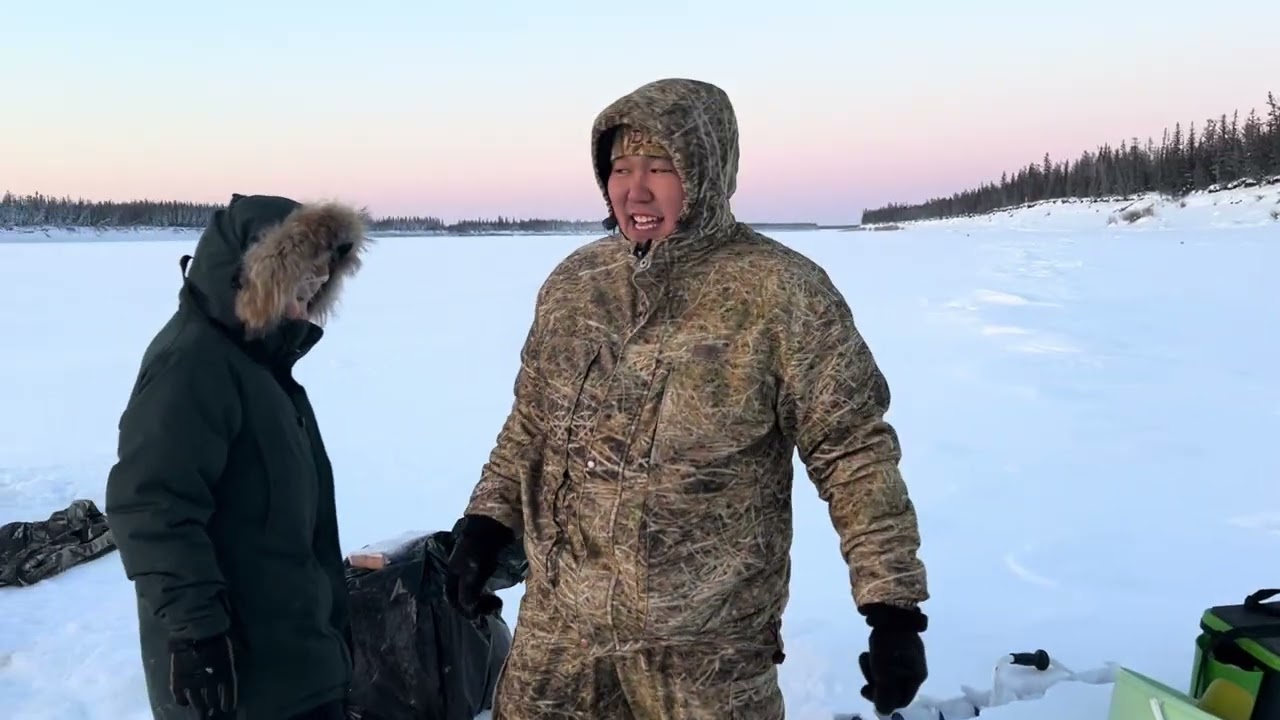 Подледная рыбалка в Нюрбе