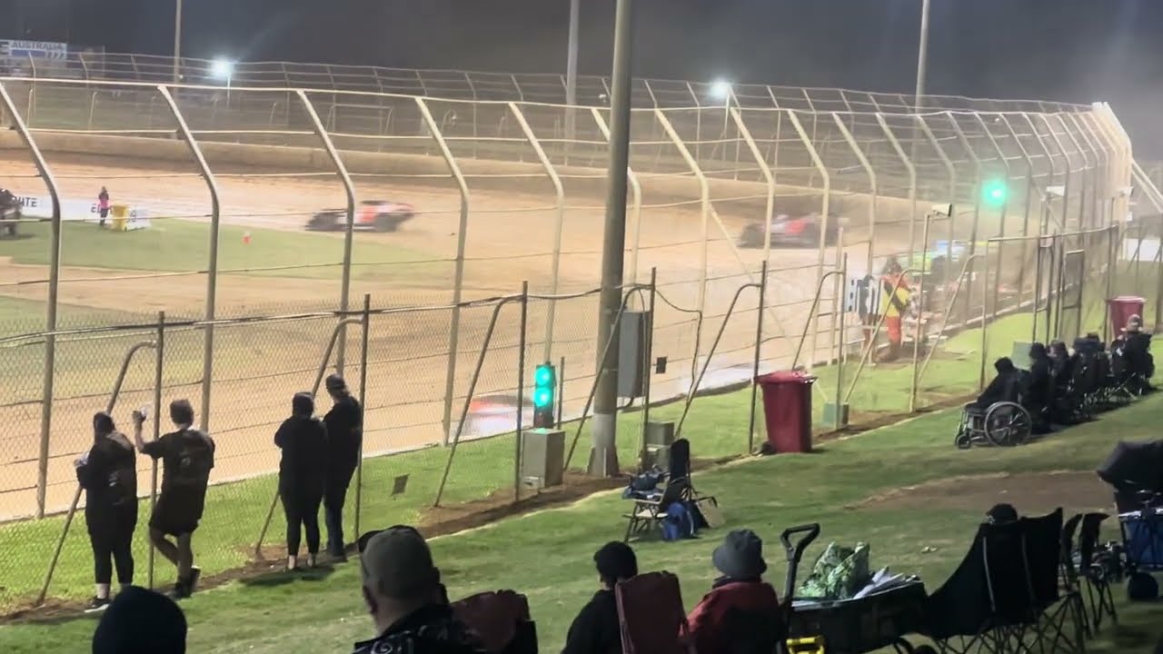 Super Sedans Australian Title Heat 13 Premier Speedway Warrnambool 20/02/2026