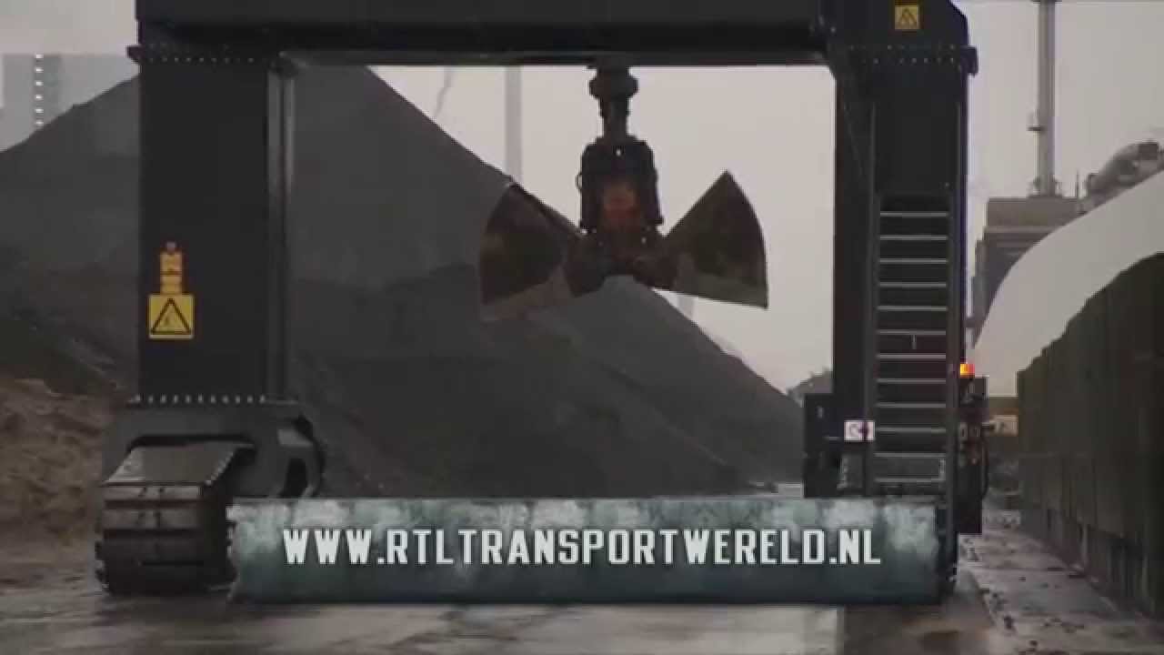 Theo Pouw Groep ontvangt nieuwe overslagkraan MultiDocker CH74D