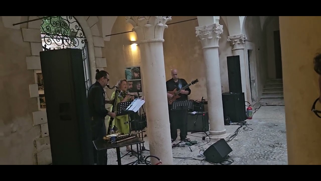 Claudia Pantalone trio . L'Aquila.il jazz per le terre del sisma 