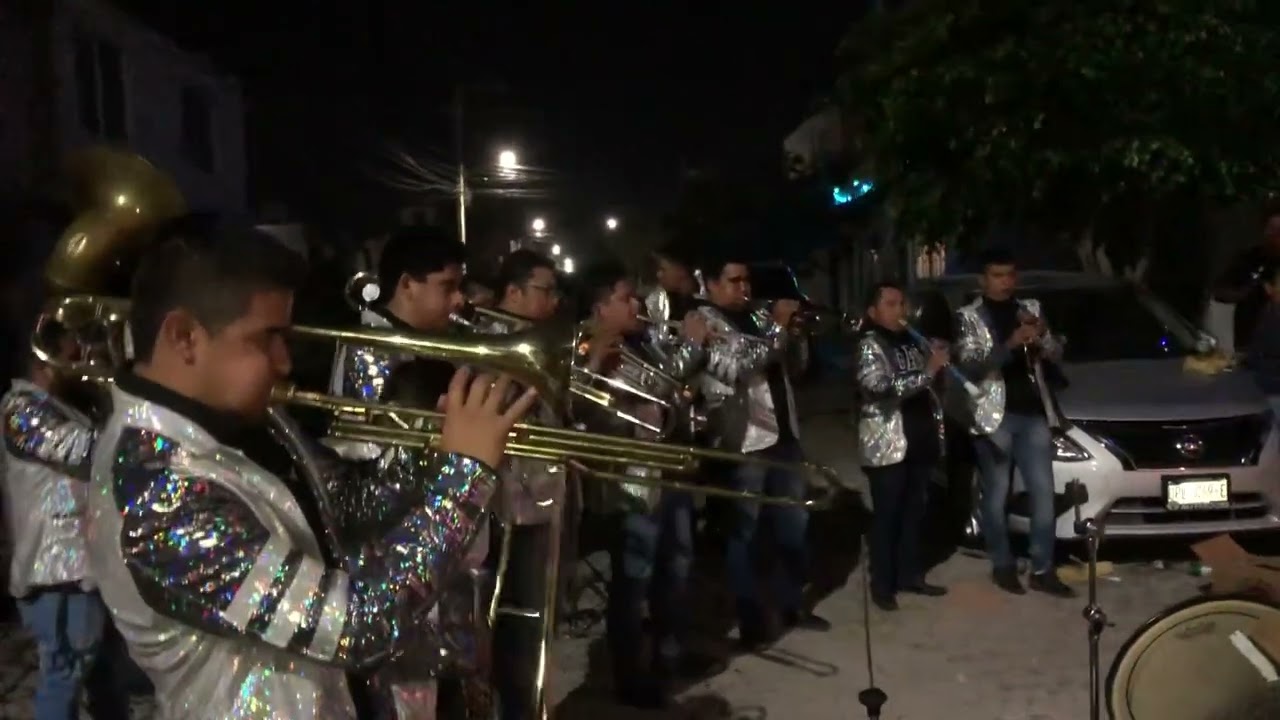 BANDA INDESTRUCTIBLE HURACAN LAS MAÑANITAS Y EN TU DÍA EN HONOR A LA VIRGEN DE GUADALUPE