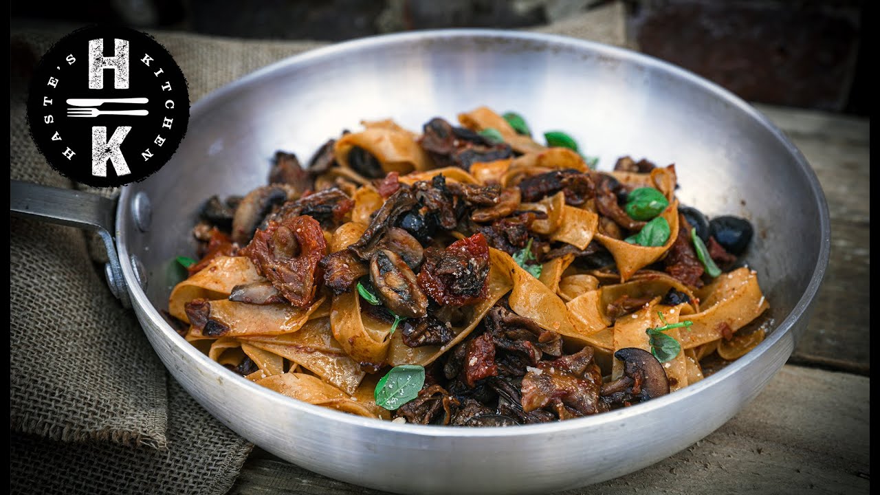Quick wild mushroom pappardelle