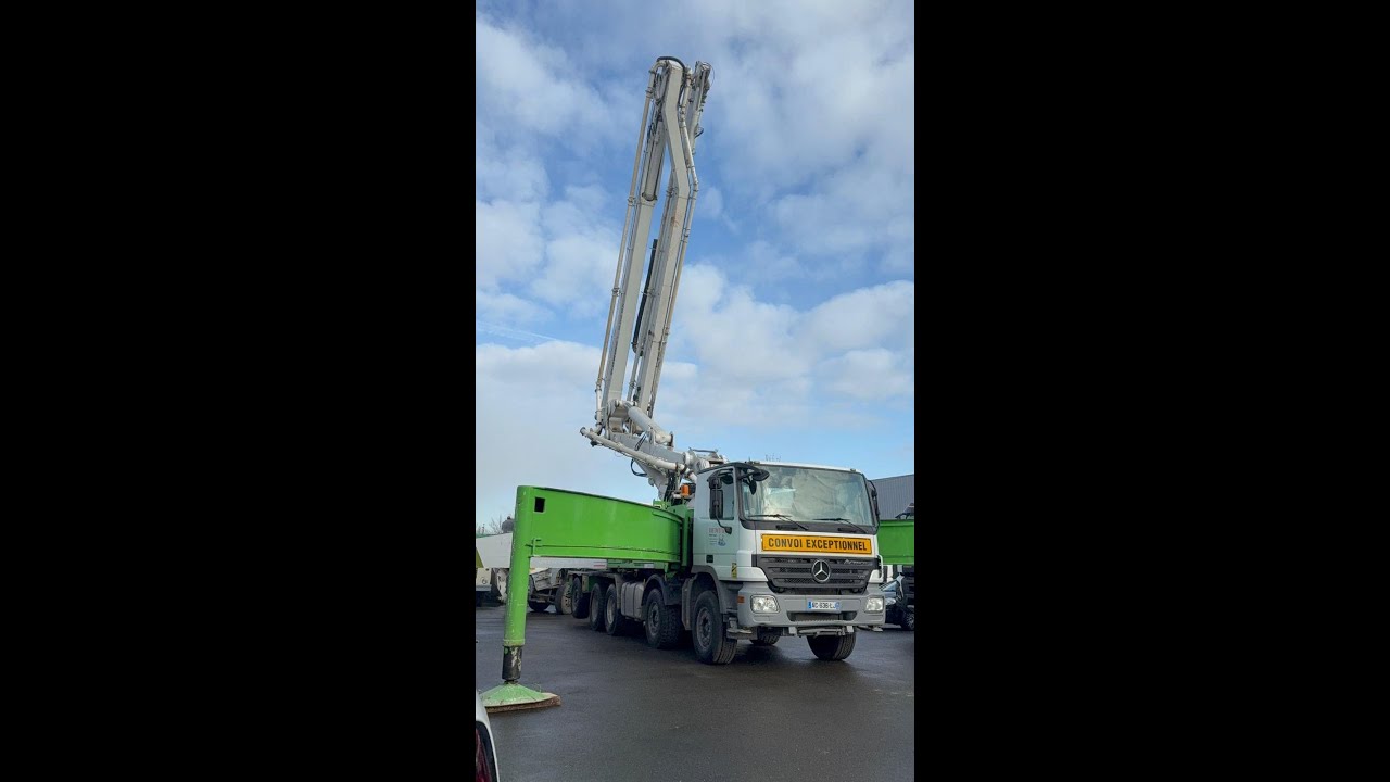Pompe à béton Schwing 52m / Cabine Mercedes Benz Actros / Année 2009 / A vendre
