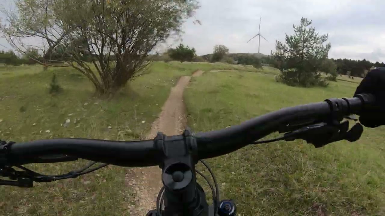 Mit E-MTB auf dem Fr&ouml;ttmaninger Heide Singletrail