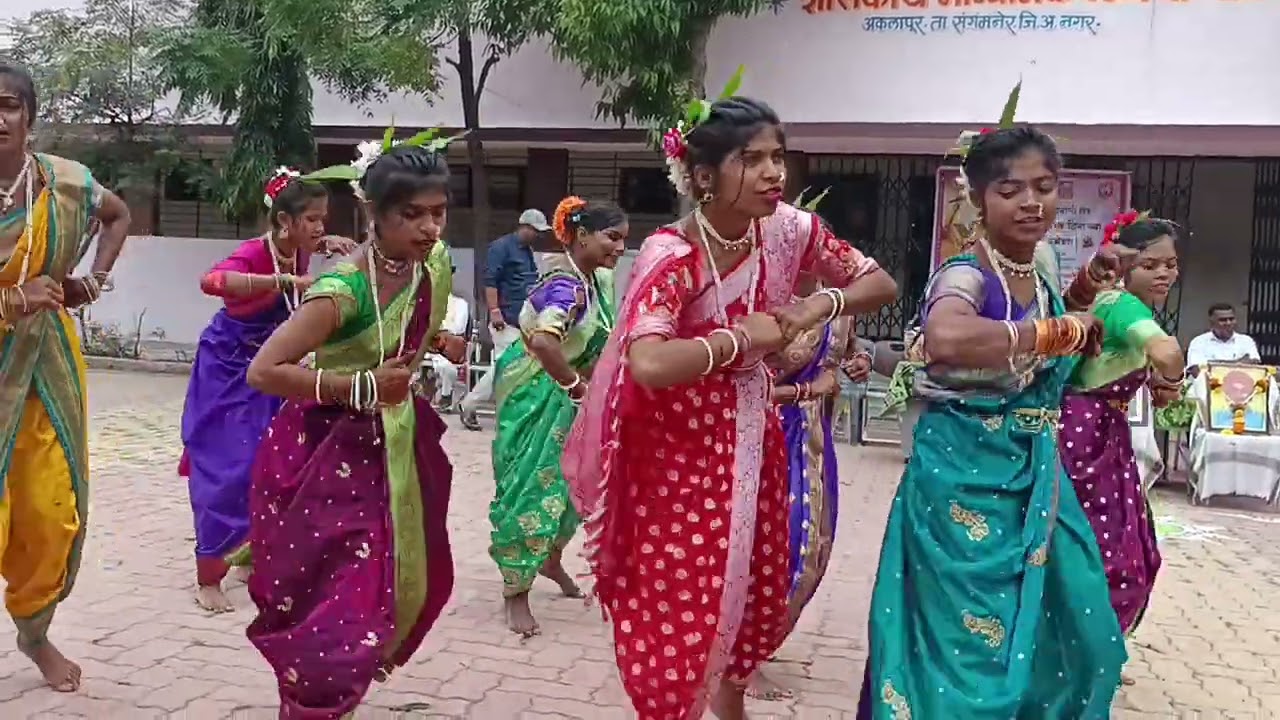 आदिवासी नृत्य