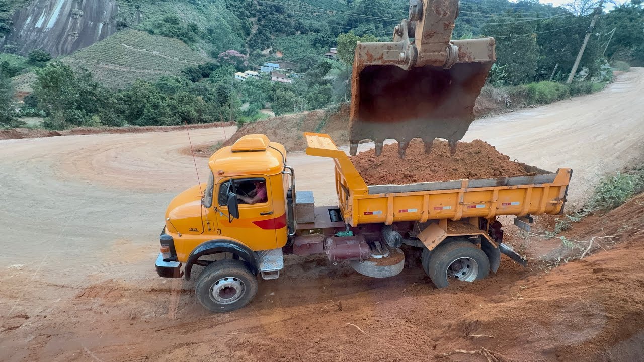 	Do Vazio ao Cheio: Veja Esse Carregamento de Caçamba Impressionante…