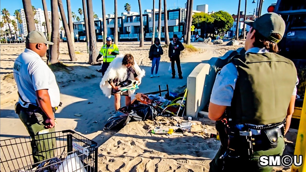 𝗕𝗘𝗔𝗖𝗛𝗙𝗥𝗢𝗡𝗧 𝗦𝗪𝗘𝗘𝗣: Park Rangers and Crews Clear Homeless Camps During Coastal Cleanup