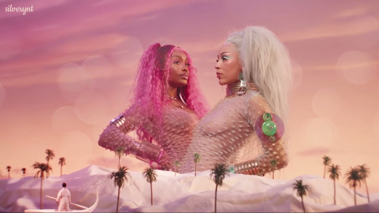 Doja Cat 'Kiss Me More' ft. SZA but you're literally lost in the music video.