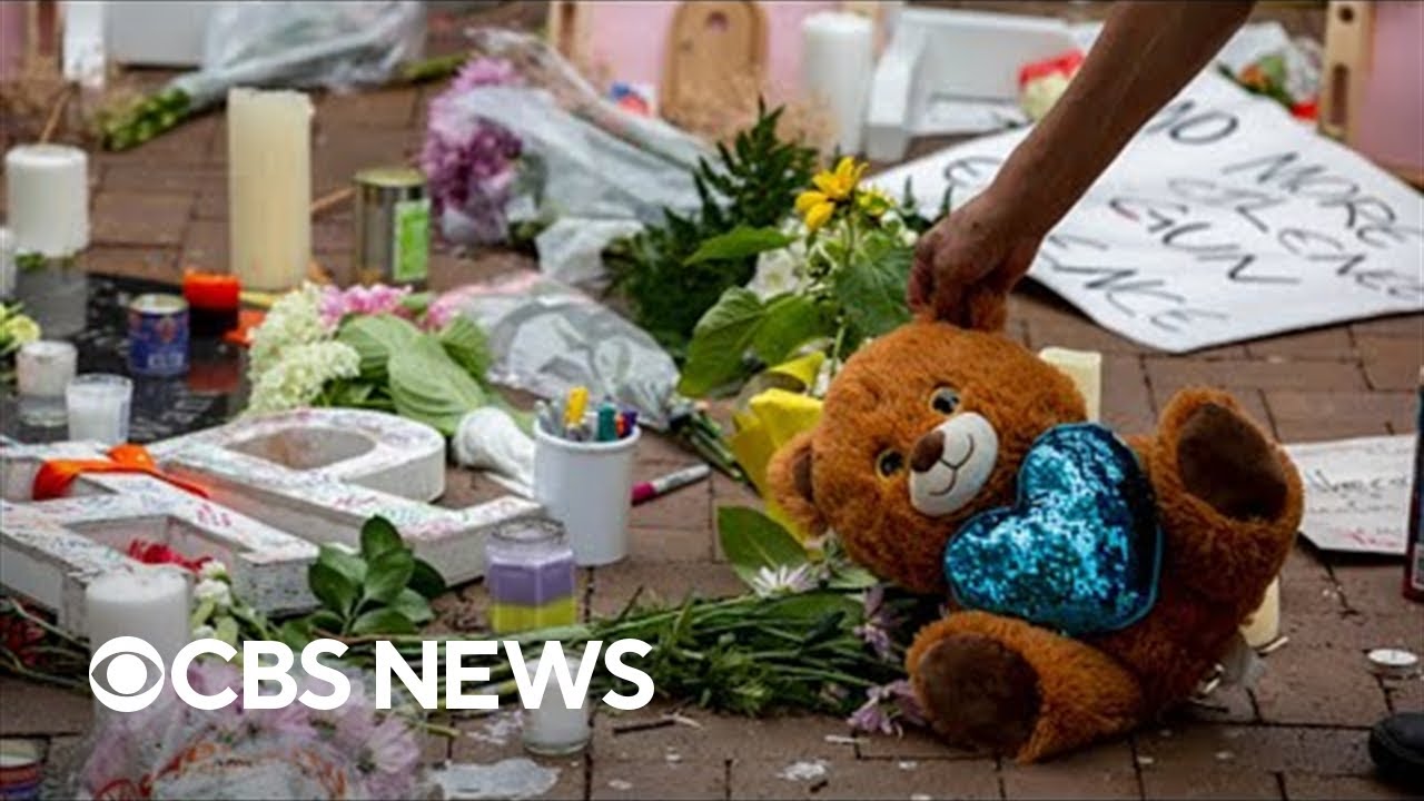 Highland Park mourns victims of July 4th parade shooting