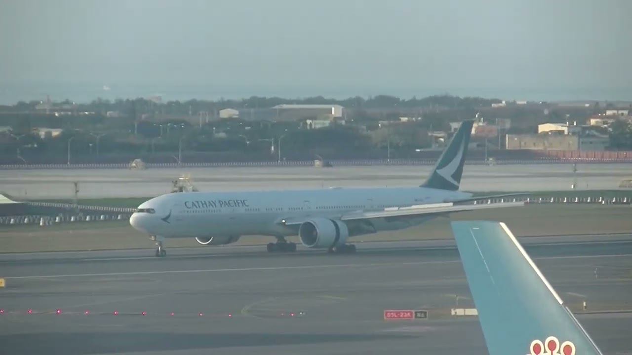 國泰航空 Cathay Pacific 777-367/ER(B-KQO) CX-472 香港(HKG)→桃園(TPE) landing