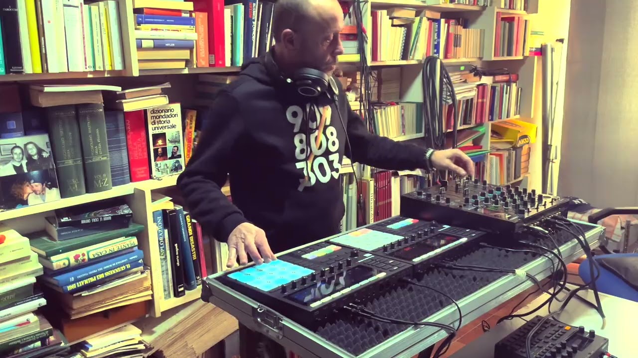 Alex Fain Live set Hardgroove with 2 Maschine Plus