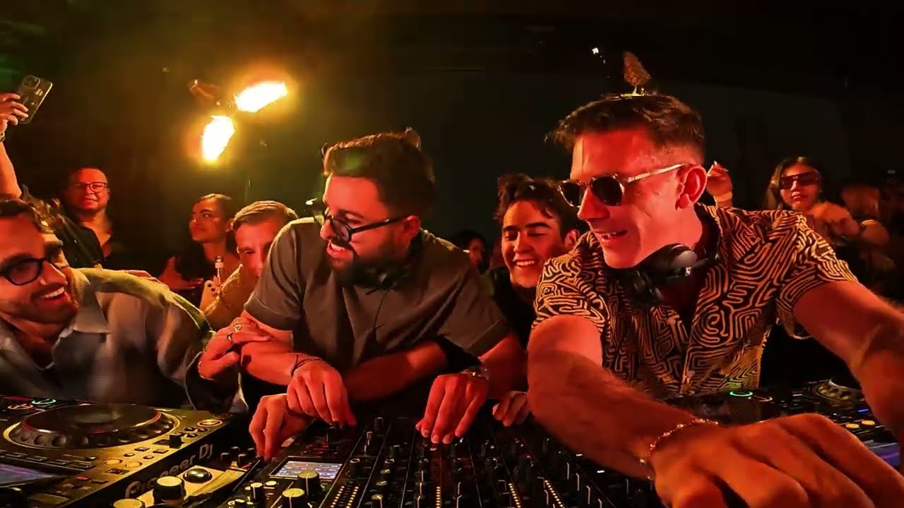 Afro House Mix in Medellin B4B Spijker, Sabo, Klaus, Camillo, Juancho (Carlita, Prospa, Adam Ten)