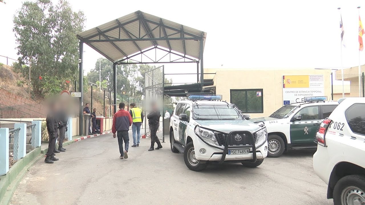 La Guardia Civil de Ceuta detiene en el CETI a diez inmigrantes por arrojarles cal viva en la valla