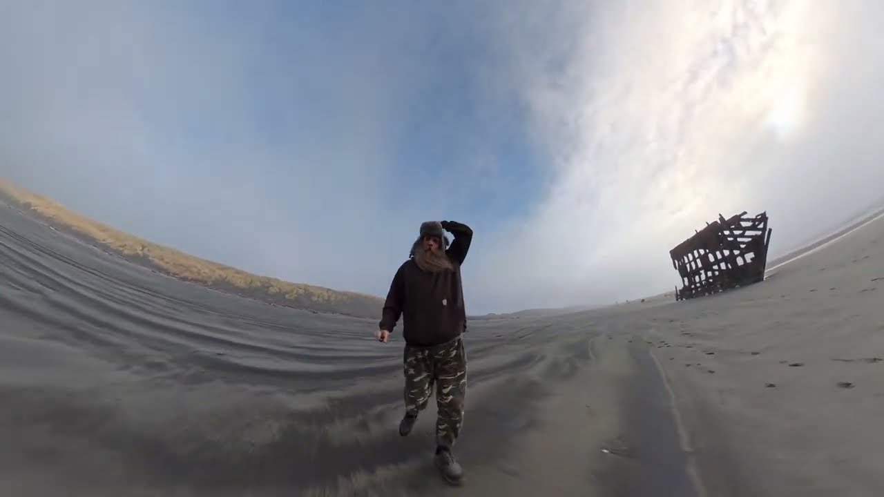 Peter Iredale Shipwreck 01.13.26 -  330pm low tide  Hammond Oregon USA 