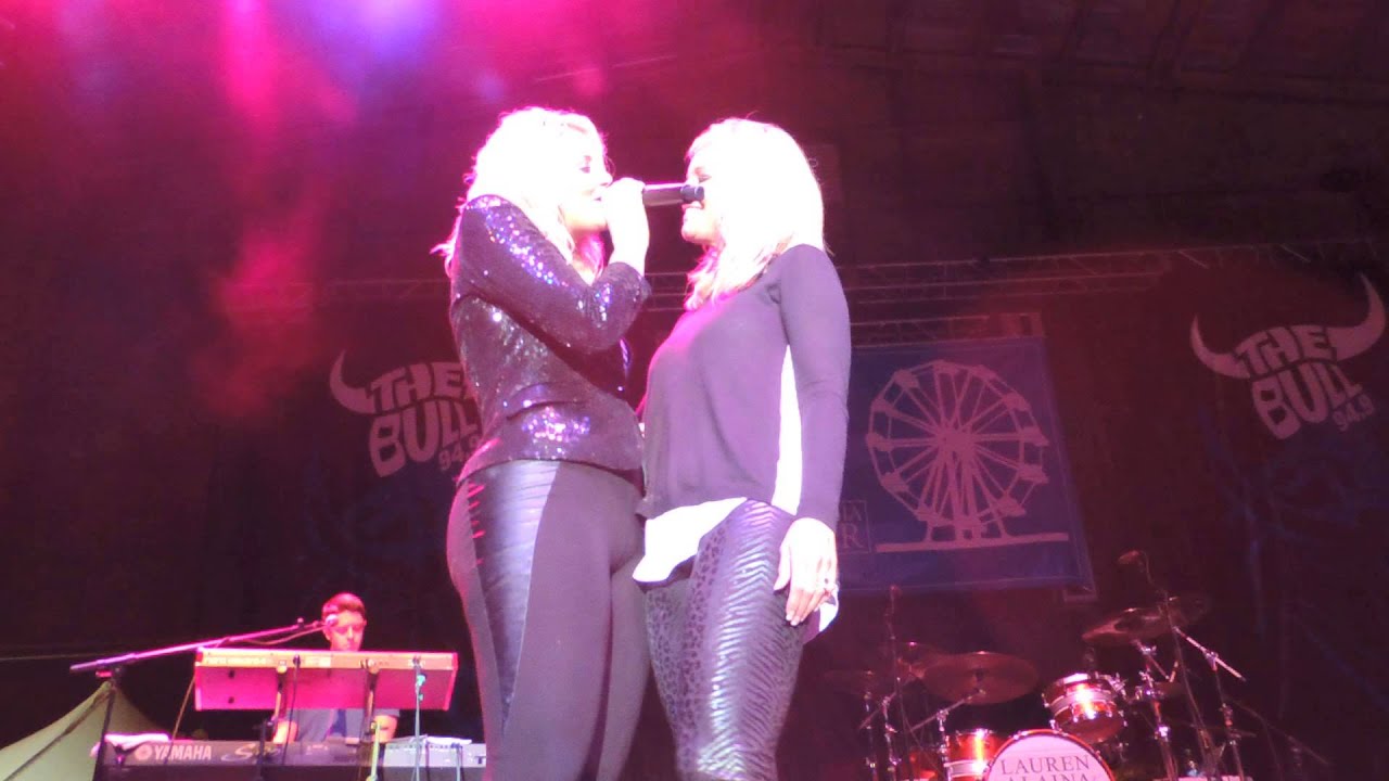 Lauren Alaina sings Like My Mother Does for Her Mom at The North Georgia State Fair