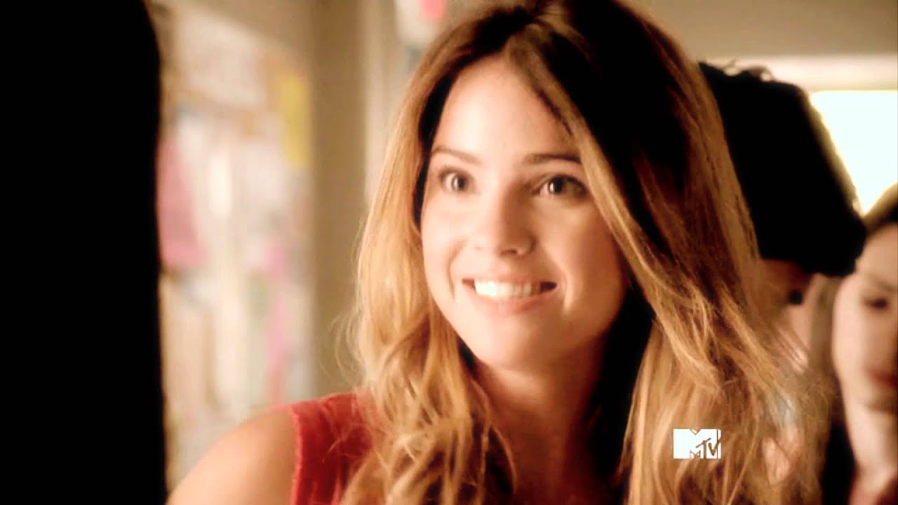Malia/Kira - Basic Instinct