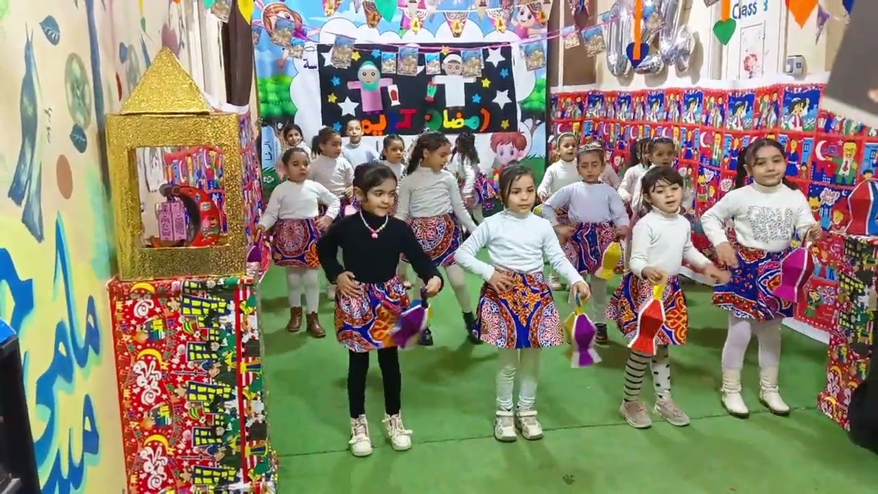 استعراضات رمضان فقرة رمضان نور مع كلاس kg2 حضانةمس مامي