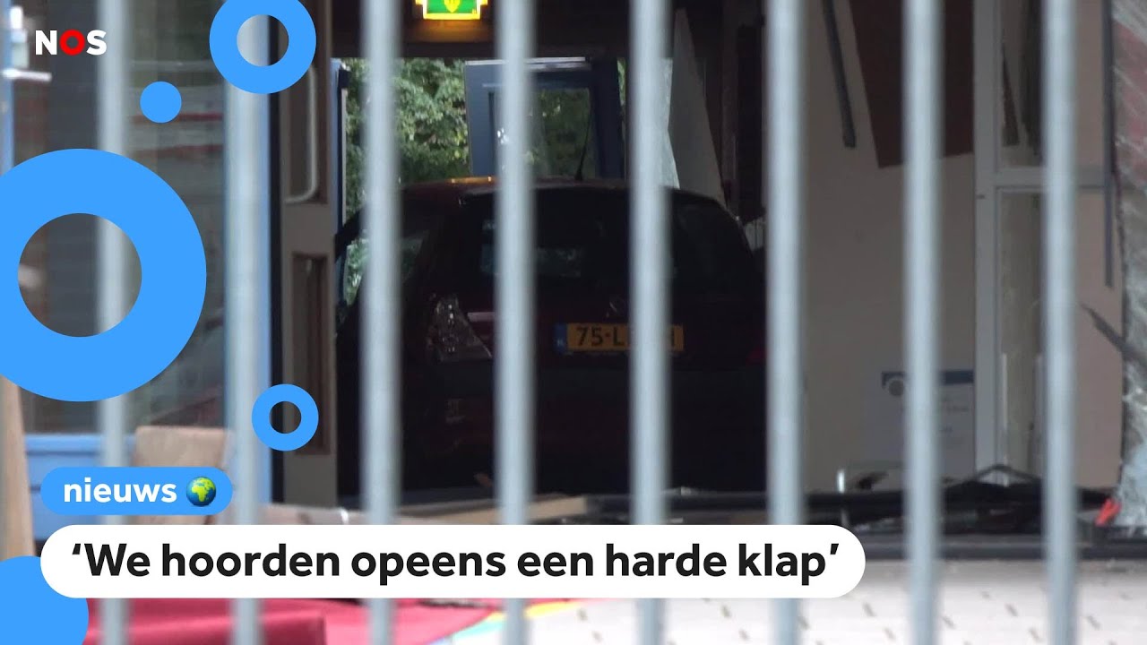 Auto rijdt school binnen tijdens afscheidsmusical