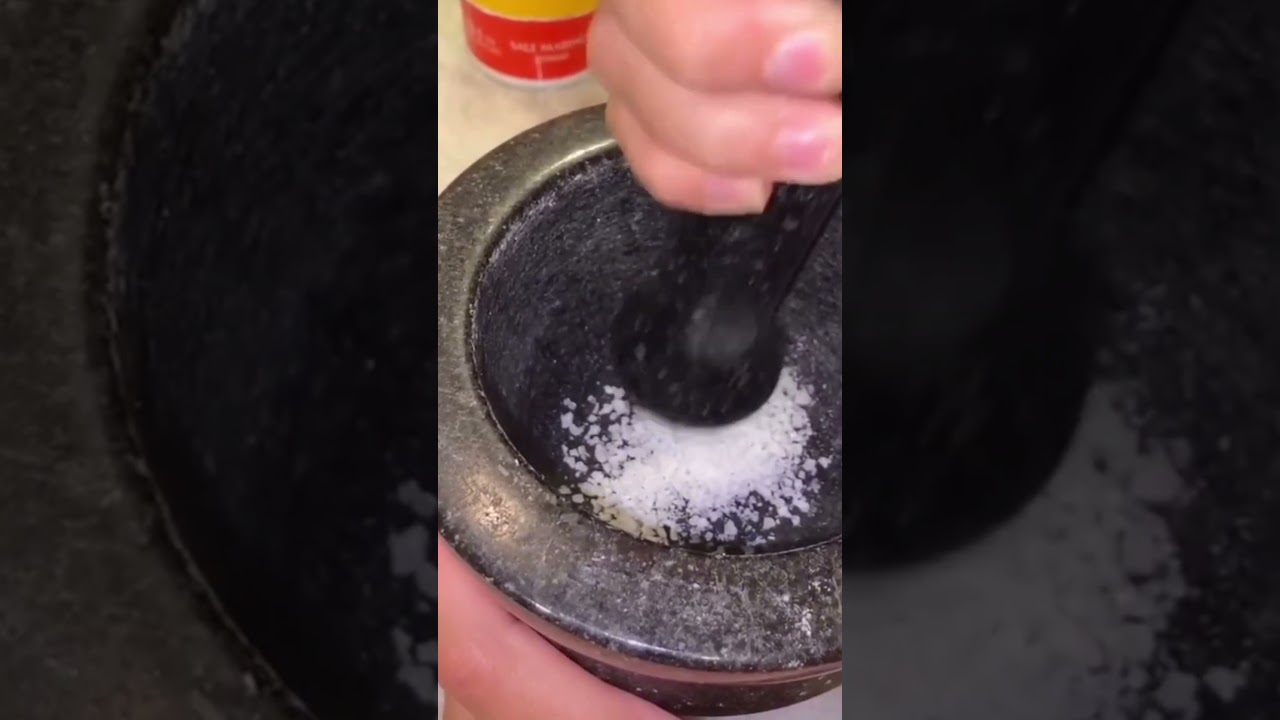 💥Crushing  Rocksalt #shorts #shortvideo #youtubeshorts #satisfying #trending #asmr #salt #video