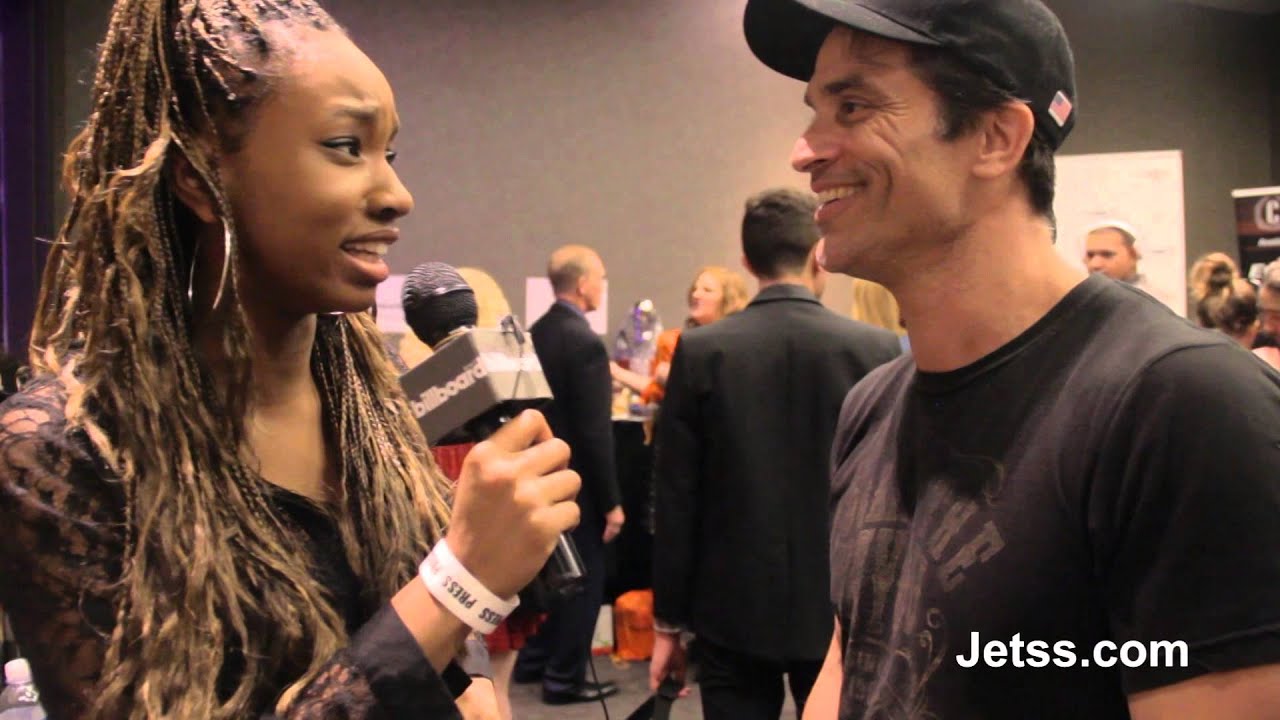JetssTV | Johnathon Schaech and Maitland Ward on 2015 Pre-Golden Globes