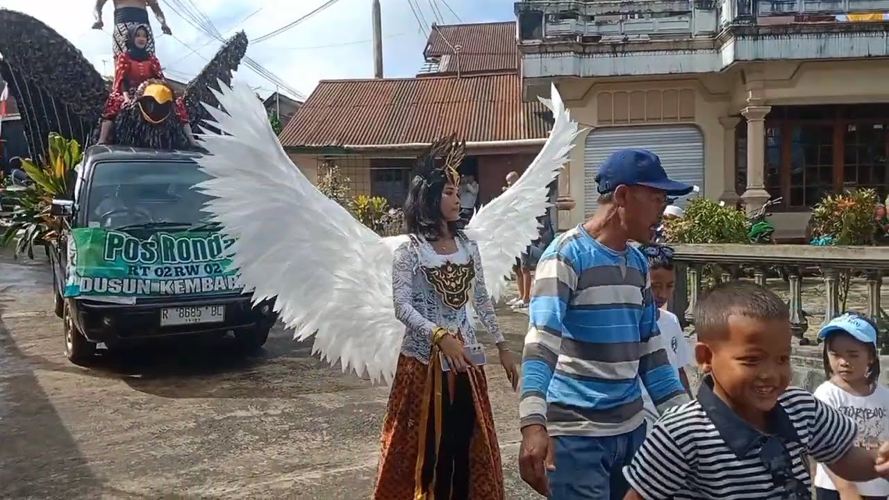 Karnaval desa kembaran kalikajar Wonosobo sangat rame sekali banyak pengunjung nya