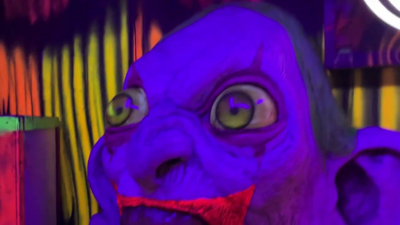 Clowns are weird 