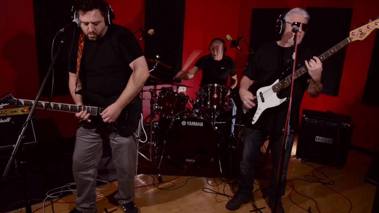 Ricochet - Wheels of steel (Saxon cover) LIVE