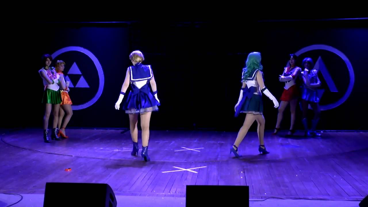 Sailor Moon (Sailor Mars cosplay by Natsumi )(group defile) anicon 8 (2016)