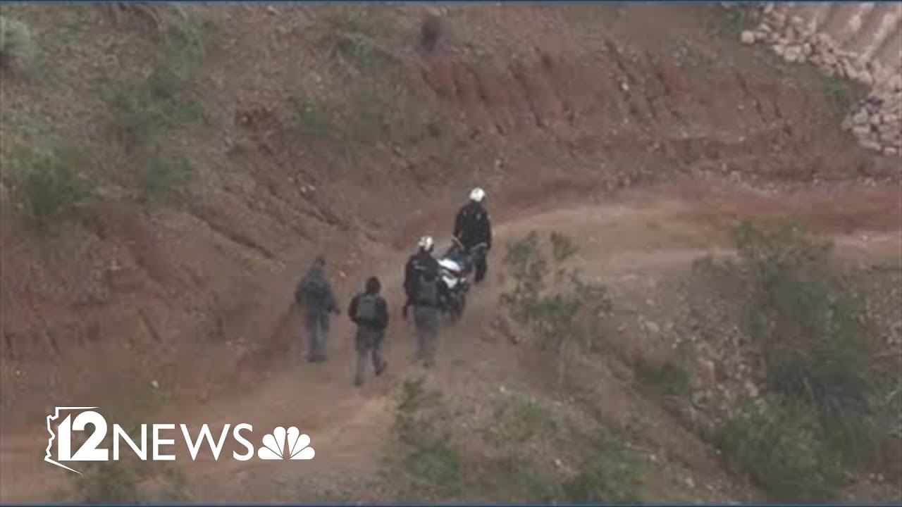 Emergency crews rescue man off Camelback Mountain