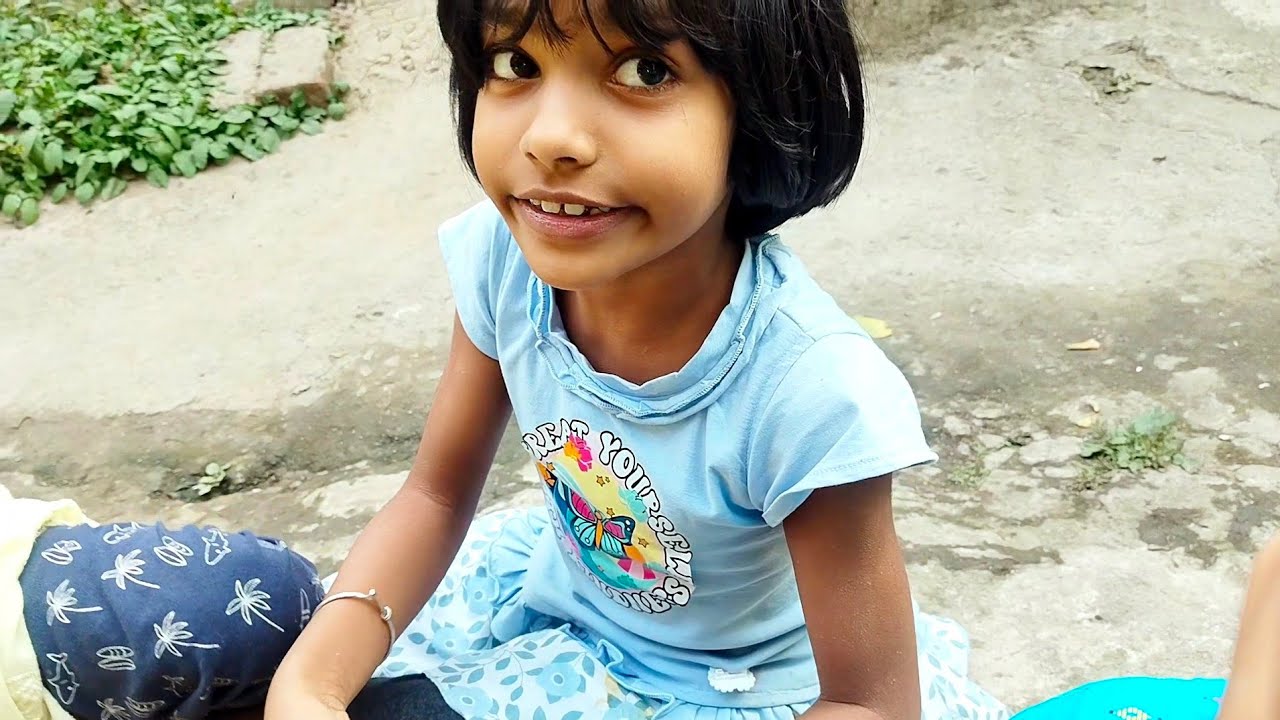 আক্সা লাকিয়াকে মাটির হাড়ি থালা বানিয়ে দিলাম,, আপুদের বাড়িতে কত কাজুবাদাম||mini vlog 