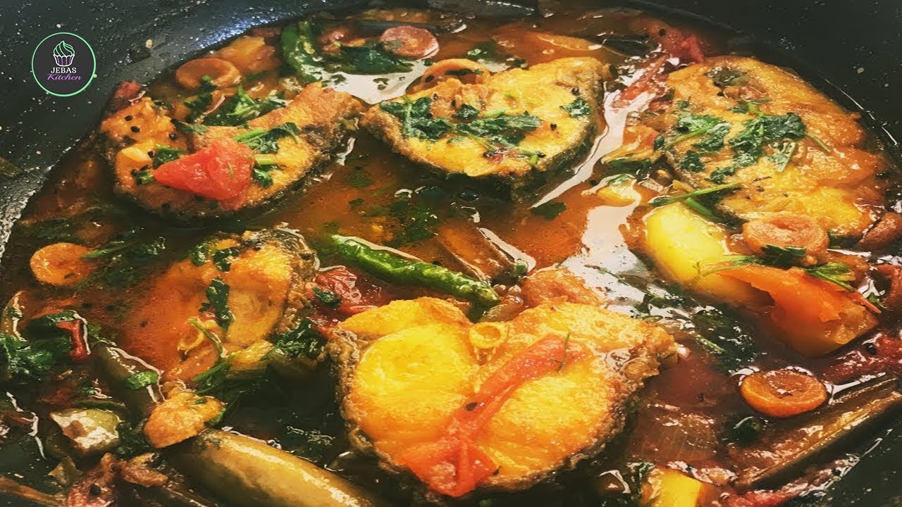 নতুন সিম দিয়ে রুই মাছের ঝোল | Shim Diye Rui Macher Jhol | Rui Fish with Flat Beans