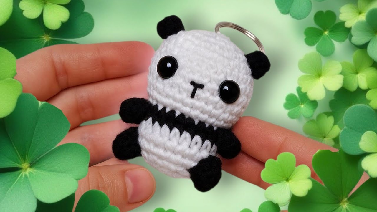 ميداليه كروشيه باندا #crochet #amigurumi