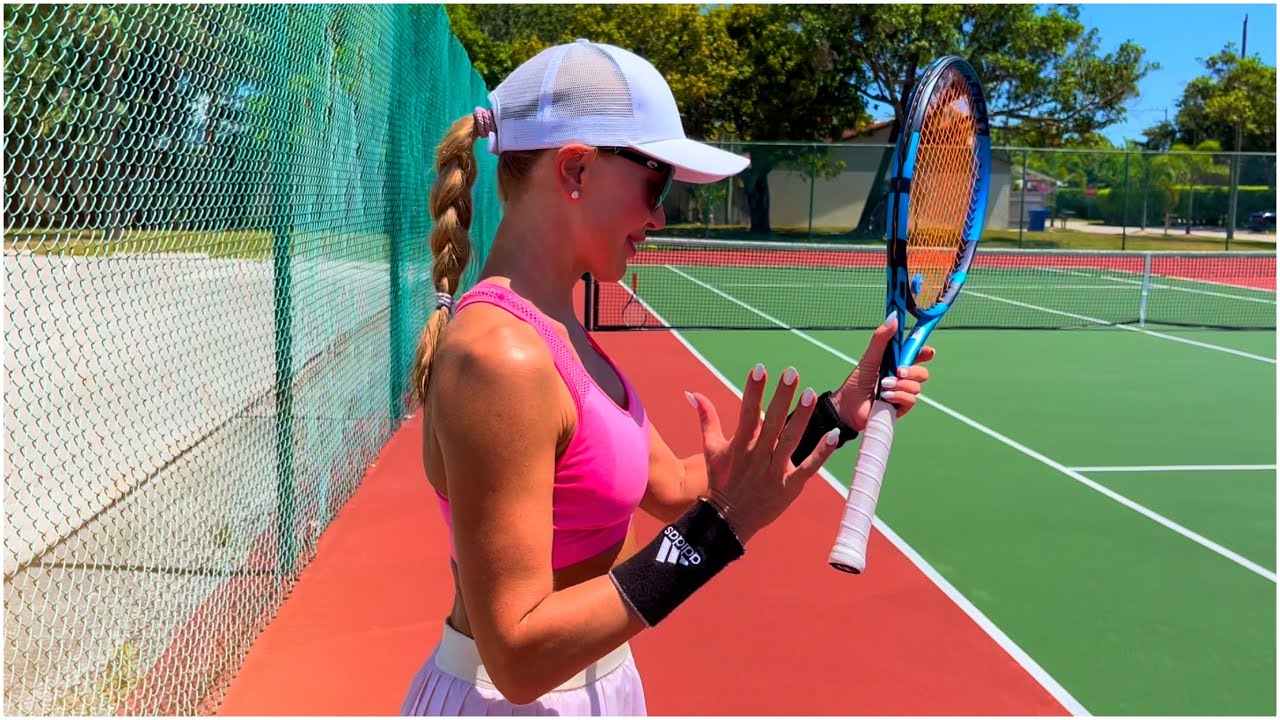 How to Hold the Tennis Racquet on the Serve