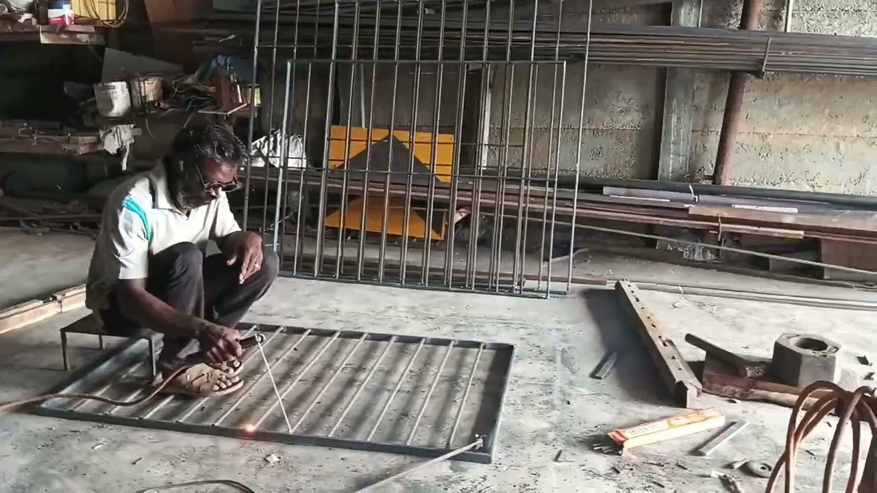 Hello friends welcome to my channel Yaseen grill Welding shop like me subscribe thank you