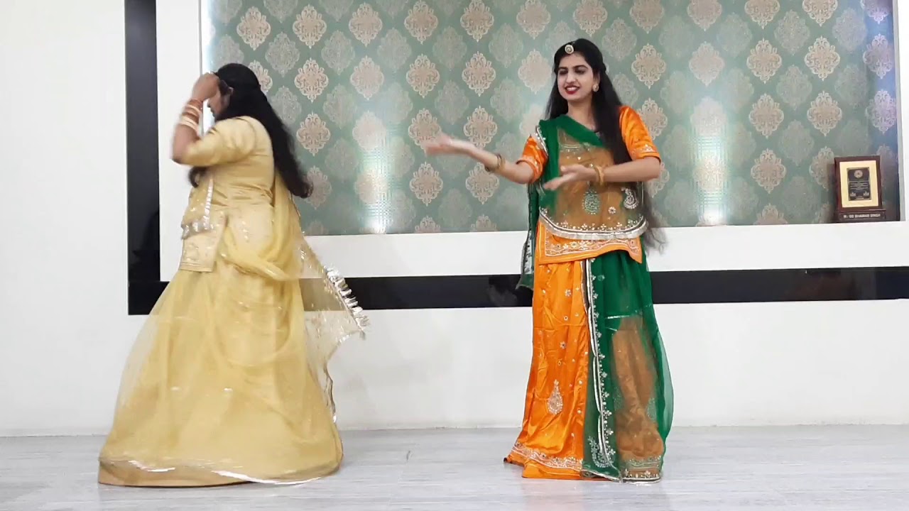 aaja re aaja re thari baat niharu mai