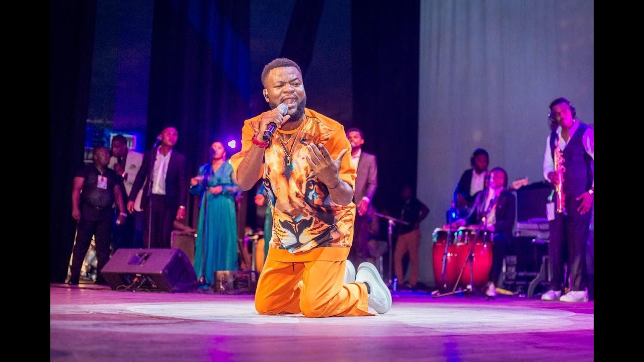 PASCAL MITONGA BOMBA BANA LIVE