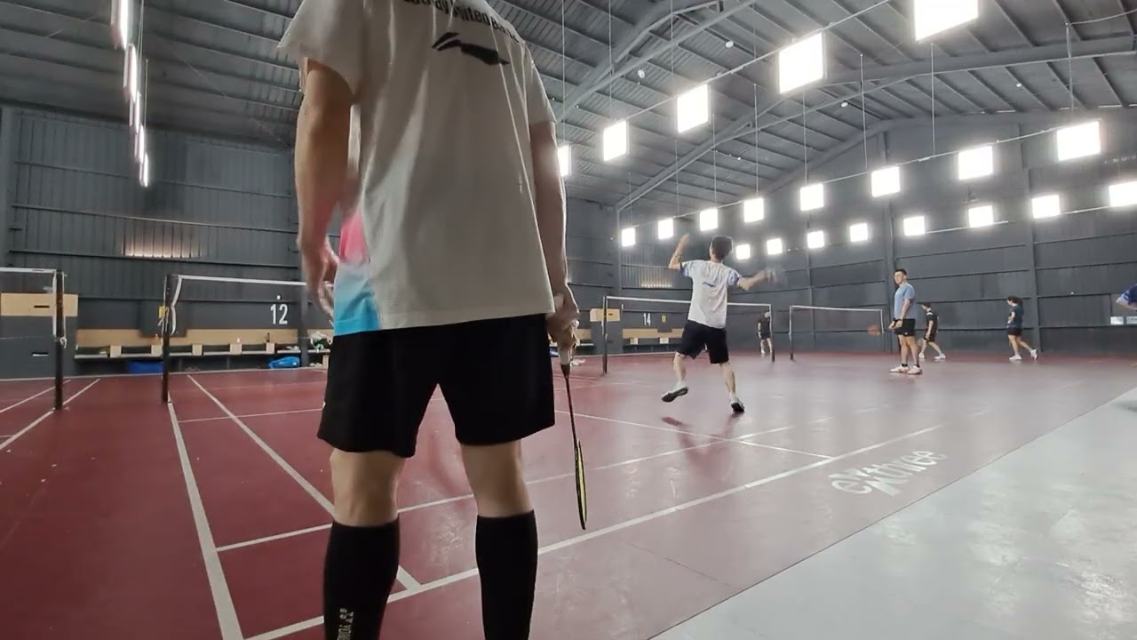 跟Roger打飛羽大瑤