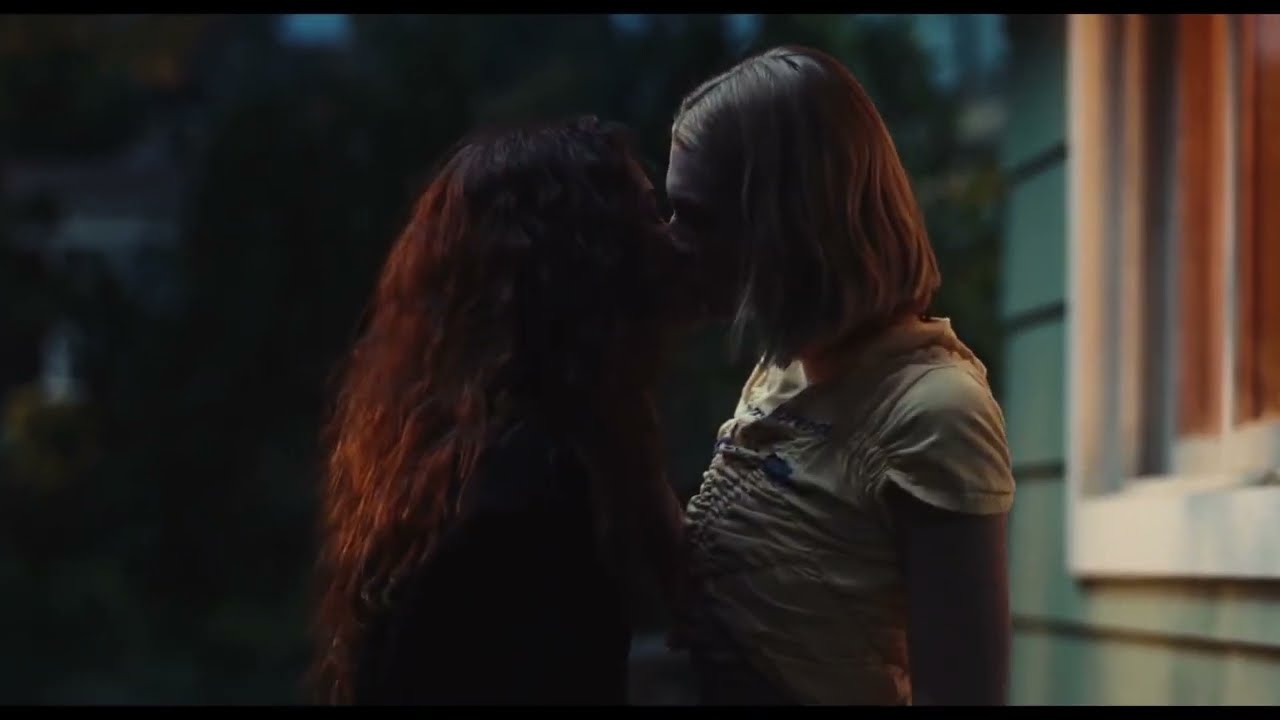 Euphoria 2x03   Kissing Scenes &mdash; Rue and Jules Zendaya and Hunter Schafer