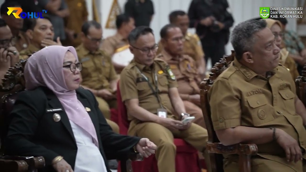 Di Dampingi Bupati Anton Kades Rokan Hulu Terima Penghargaan, Dapat Tiket Umroh Gratis dari Pemprov